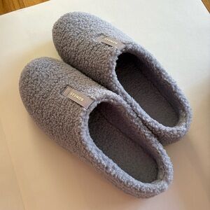 Brand New Gray Bombas Slippers